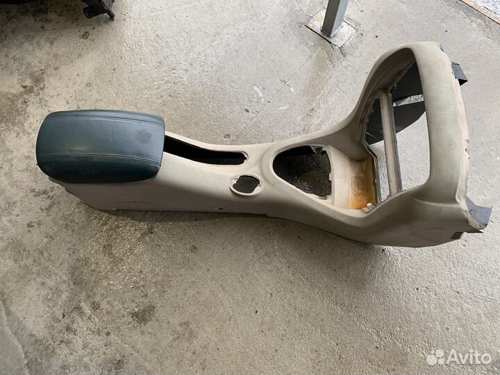 Подлокотник Rover 75