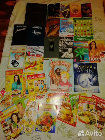 Много книг разных жанров