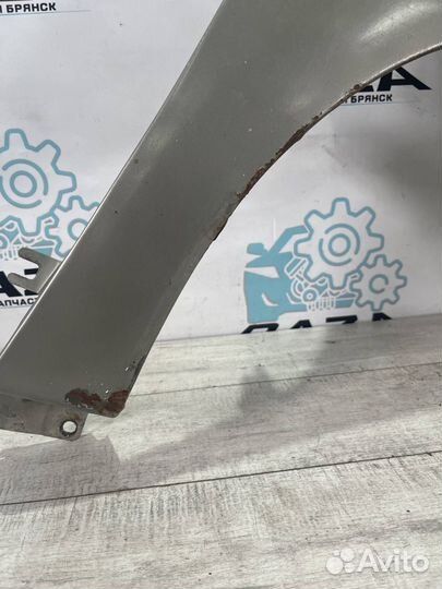 Крыло переднее правое Renault Logan 2