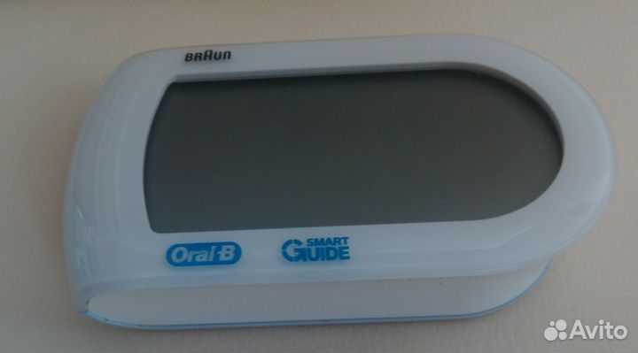 Электрическая зубная щетка с насадками