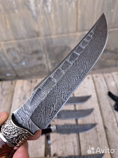 Нож из дамасской стали 