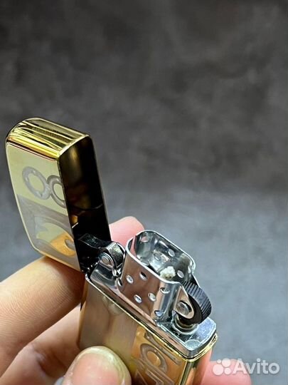 Зажигалка бензиновая zippo