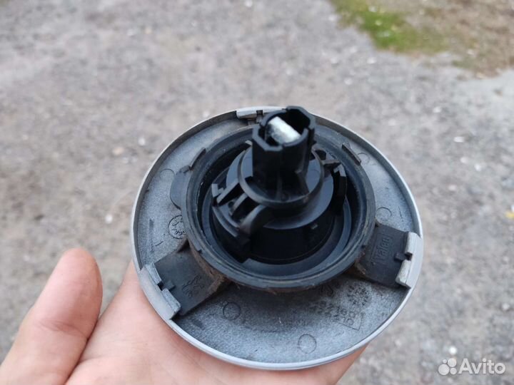 Крышка, лючок бака Пежо 206