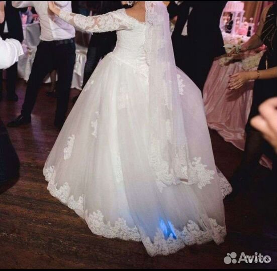 Свадебное платье