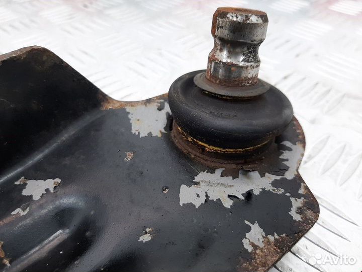 Рычаг передний левый Renault Scenic рест. 2003