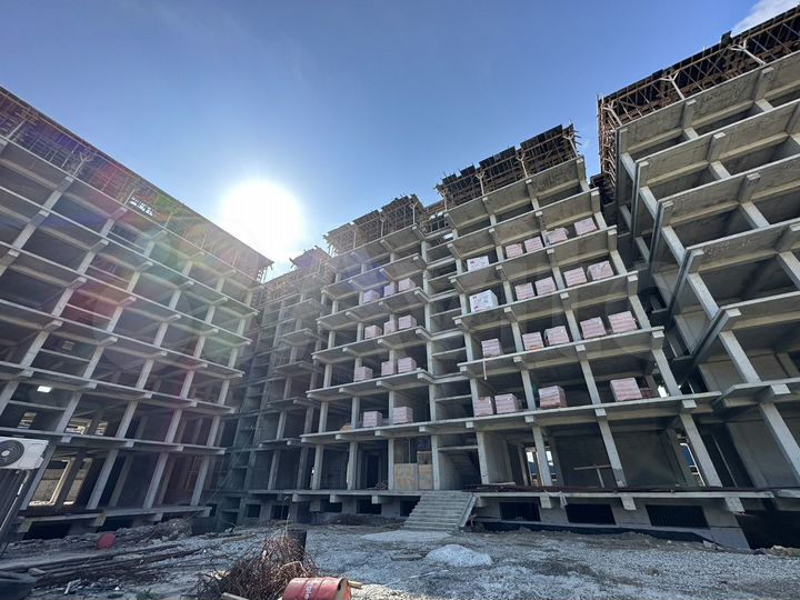 2-к. квартира, 67 м², 1/12 эт.