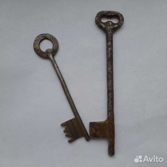Антикварные ключи
