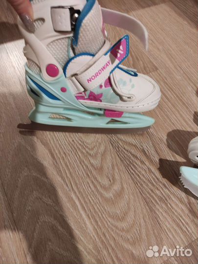 Коньки на девочку