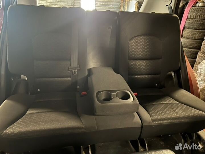 Сиденье заднее Ssangyong Actyon CK D20DTF 2011