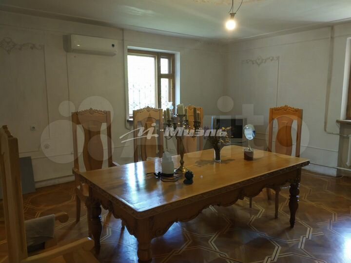 Дом 207 м² на участке 11,5 сот.