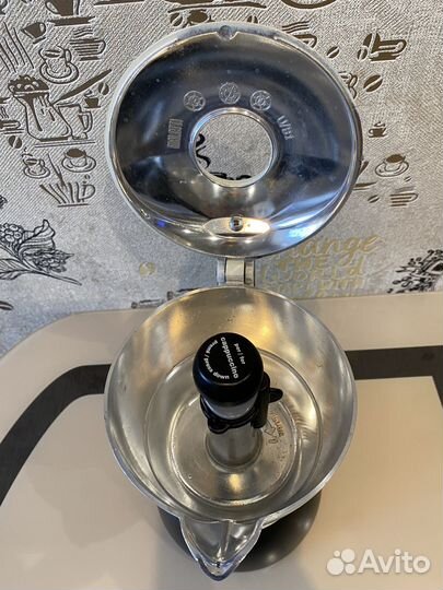 Гейзерная кофеварка капучинатор Bialetti