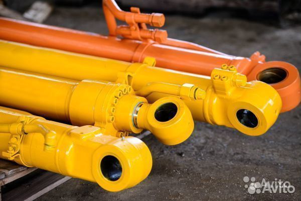 Ковшевой гидроцилиндр Hitachi ZX200-3