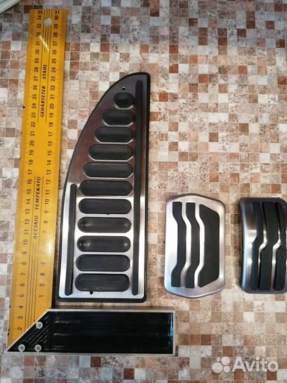 Комплект накладок на педали Ford