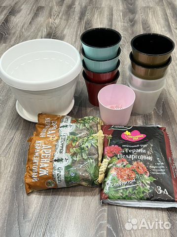 Цветочные горшки пластик