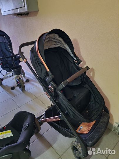 Коляска 3 в 1 с автолюлькой