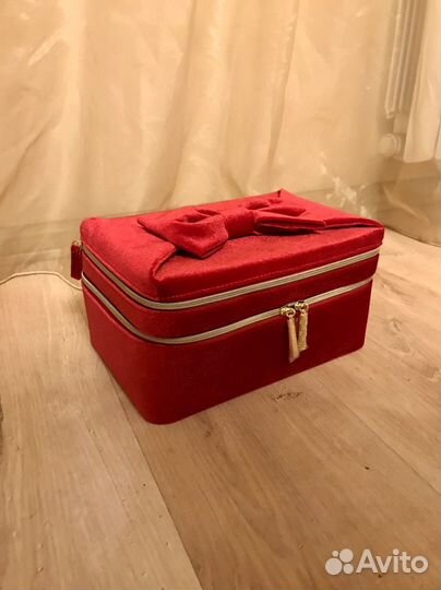 Кейс Estee Lauder