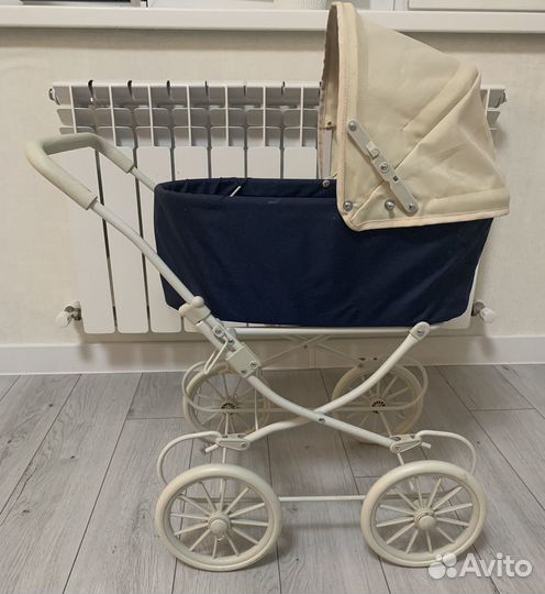 Коляска кукольная