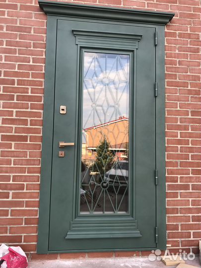 Дверь входная уличная с терморазрывом