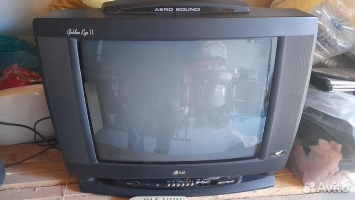 Телевизор LG Golden Eye 2