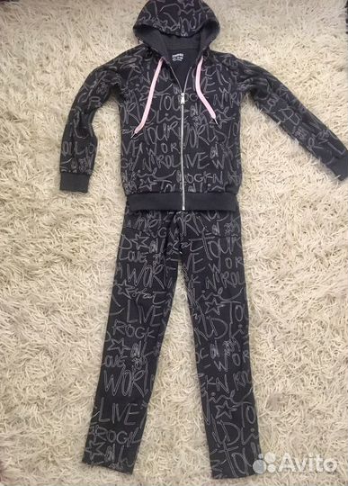 Спортивный костюм