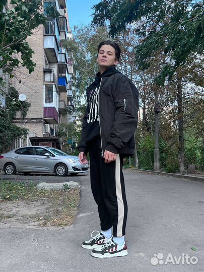 Официант с проживанием