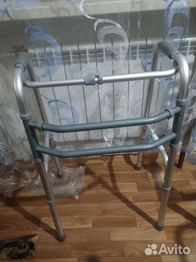 Ходунки для взрослых шагающие