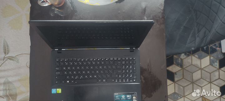 Ноутбук asus x552m