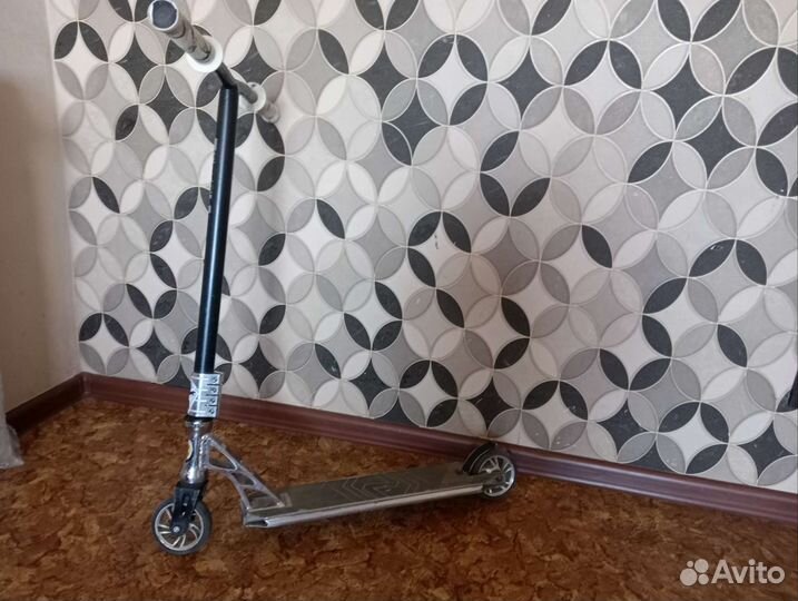 Самокат трюковой