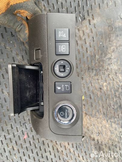 Кнопки,Салона Toyota Crown S200 GWS204