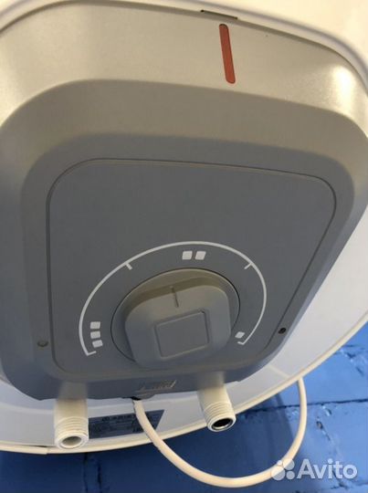 Водонагреватель Ariston 80 л