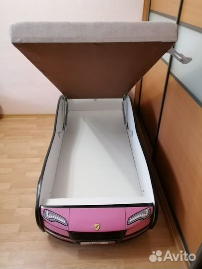 Кровать машина