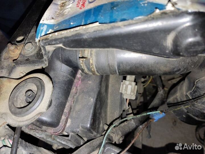 Радиатор двигателя Nissan Maxima A33 седан VQ20