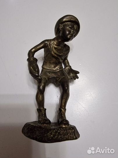Бронзовая статуэтка вратарь СССР