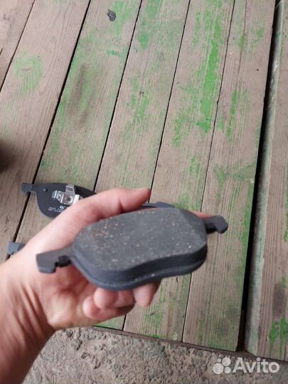 Колодки передние на Ford Focus