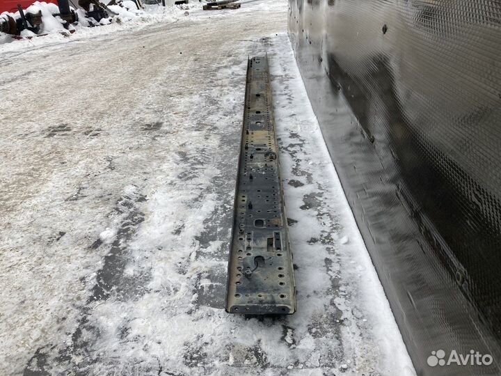 Лонжерон правый Man TGX