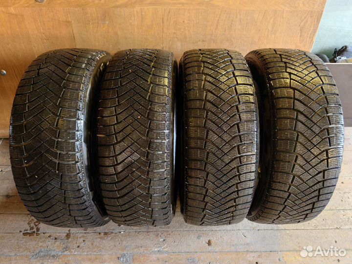 Pirelli Ice Zero FR 225/55 R18 102H