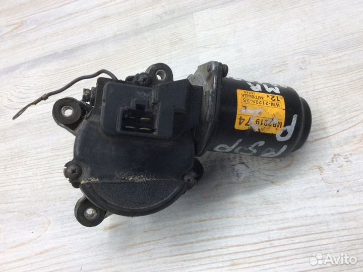 Моторчик стеклоочистителя передний Mitsubishi