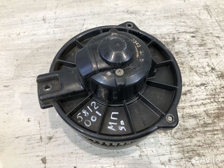 Моторчик печки Mitsubishi Montero 3.5 6G74