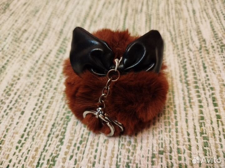Меховой брелок
