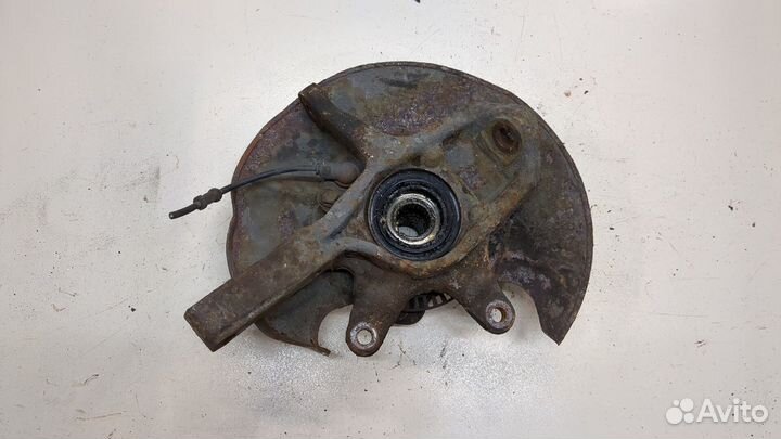 Ступица (кулак, цапфа) левая передняя Suzuki Grand Vitara XL-7