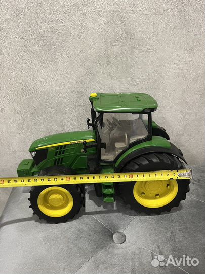 Трактор john deere