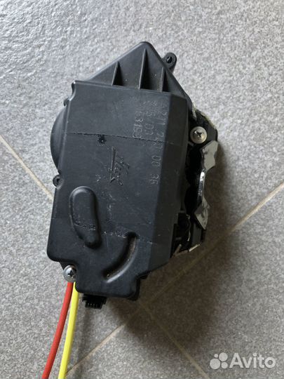 Замок багажника Мерседес 211