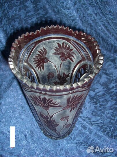 Шикарная ваза (хрусталь с надцветом) старая 1960е