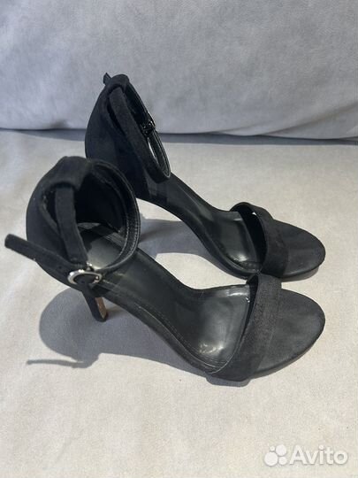 Бархатные босоножки женские с ремешком 38р