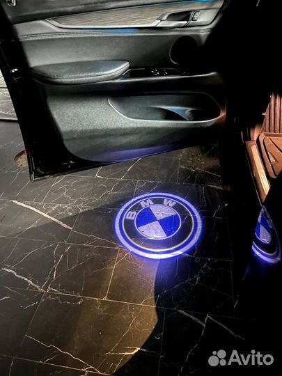 Проекция в двери BMW классик Bmw