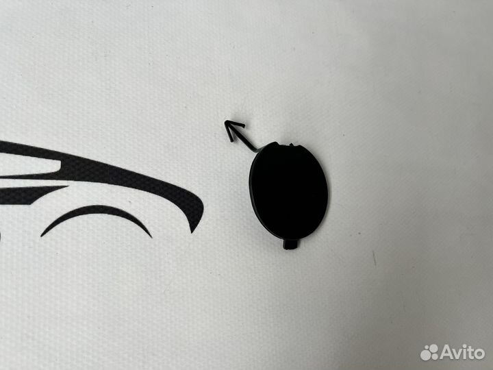 Mazda 3 BK заглушка крюка переднего бампера 06-08