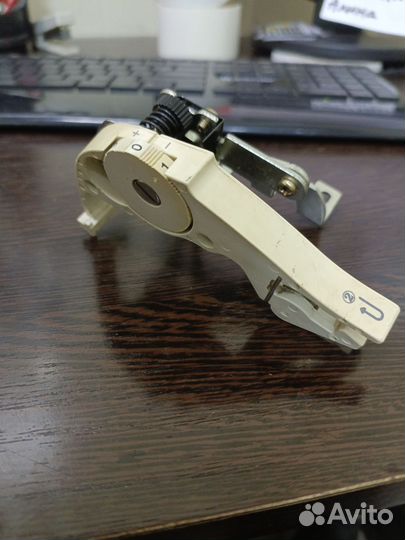 Регулятор натяжения верхней нити (в сборе) Jaguar