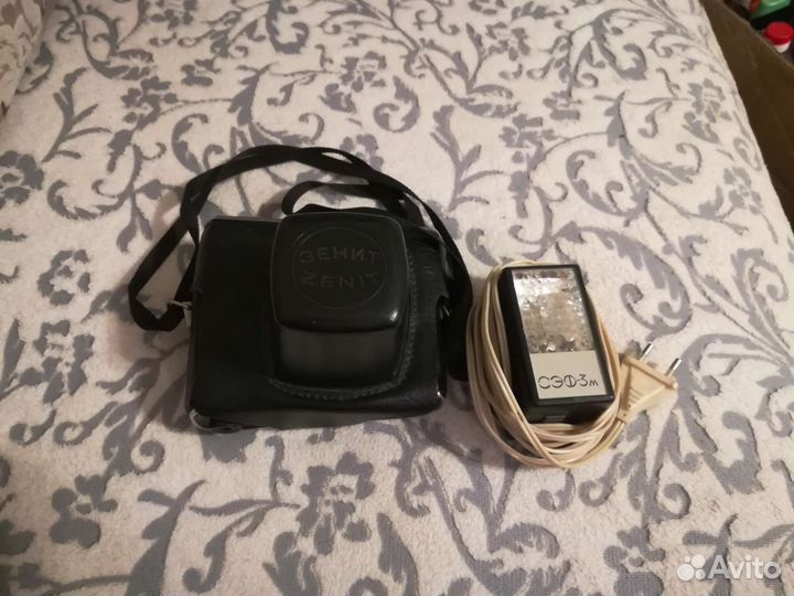 Фотоаппарат Зенит + Вспышка сэф 3м