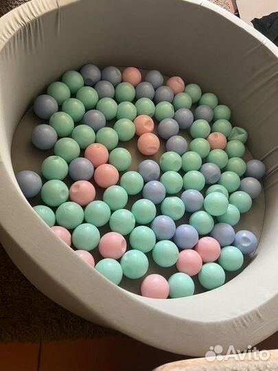 Бассейн с шариками