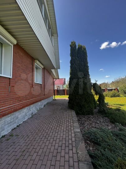 Дом 200 м² на участке 42 сот.